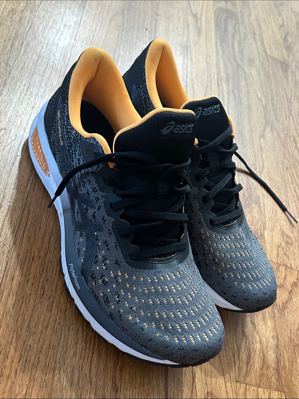 ASICS gel-cumulus  Unisex Black & Yellow Athletic Running Shoes size 9 mens